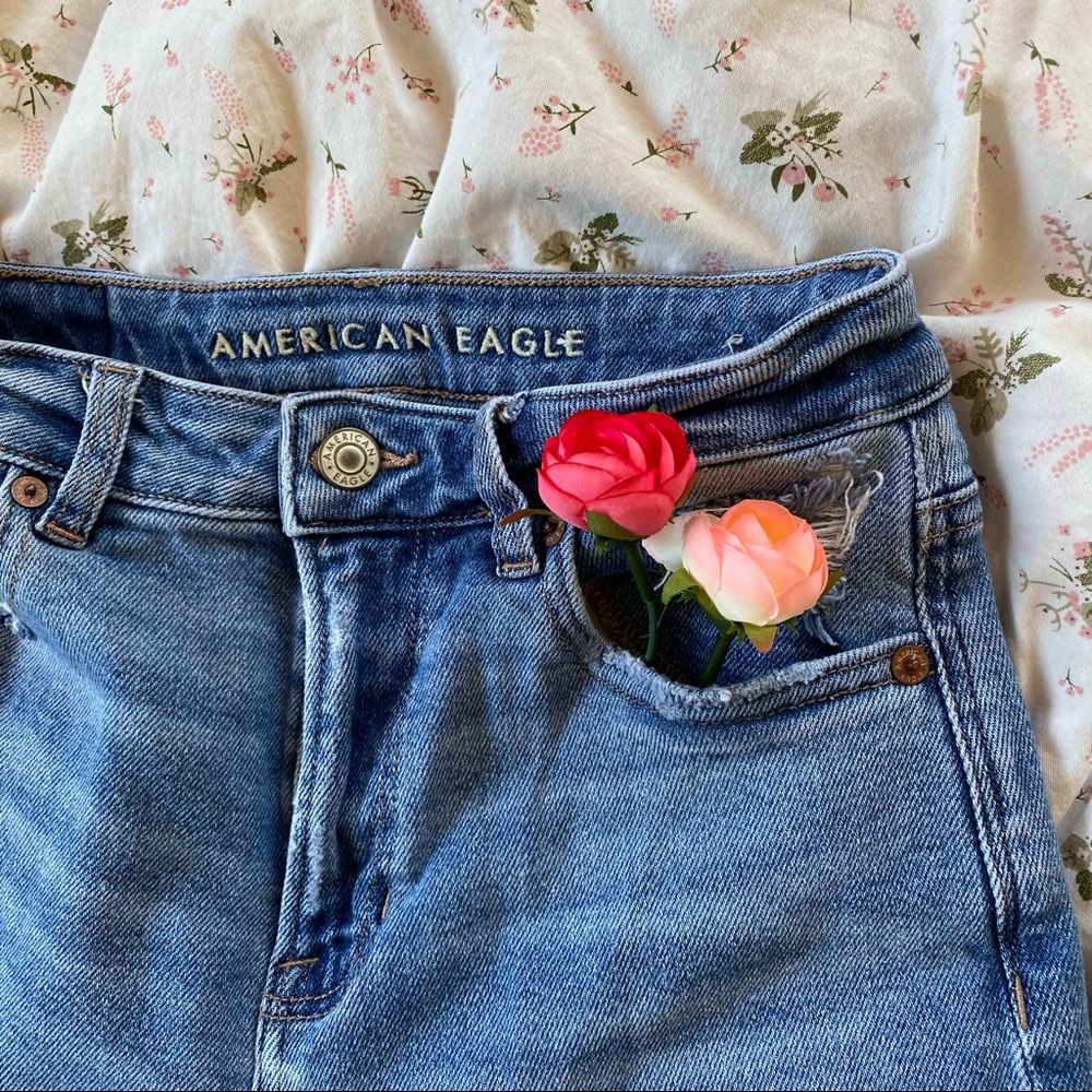 American Eagle Stretch Mom Jeans - Size 0
